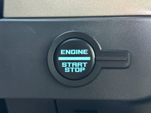 Used 2025 Ford Bronco Outer Banks image 26