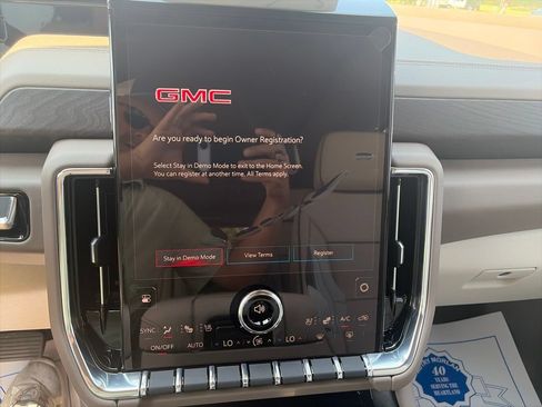 New 2026 GMC Yukon XL Denali w/ Sun & Power Step Package AWD/4WD image 22