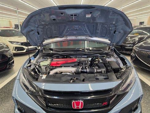 Used 2019 Honda Civic Type R image 40
