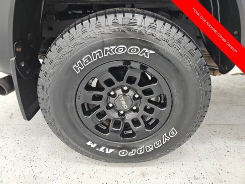 Certified 2021 Toyota Tacoma TRD Off-Road w/ Technology Package AWD/4WD image 8