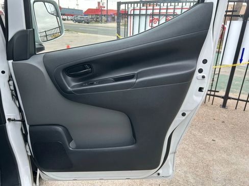 Used 2020 Nissan NV200 SV w/ Back Door Glass Package image 15