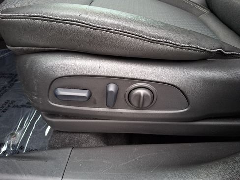 Used 2024 Buick Encore GX Preferred w/ Comfort Package AWD/4WD image 14