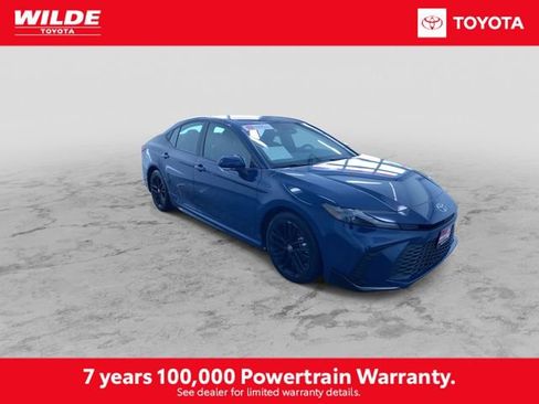 Certified 2025 Toyota Camry SE image 3