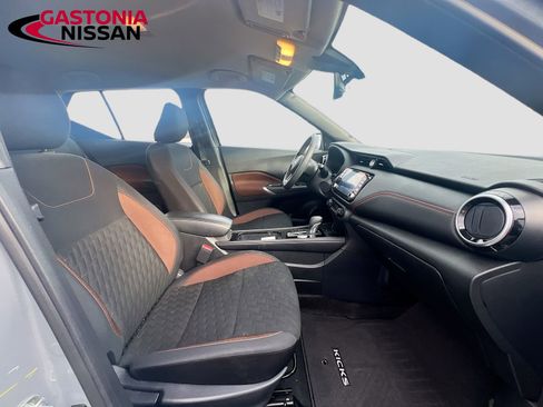 Used 2022 Nissan Kicks SR w/ Interior Electronics Package image 34