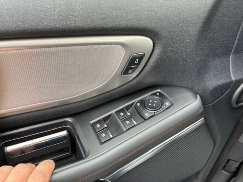 Used 2025 Ford Expedition Active AWD/4WD image 23