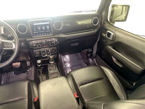 Used 2022 Jeep Wrangler Unlimited Sahara AWD/4WD image 20