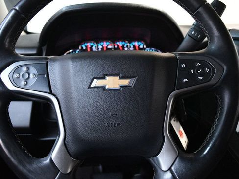 Used 2017 Chevrolet Suburban LS RWD image 41