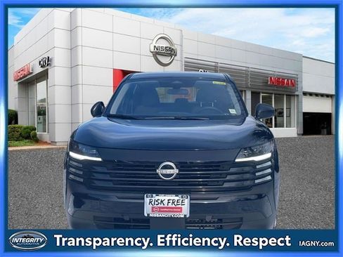 Certified 2025 Nissan Kicks S image 2