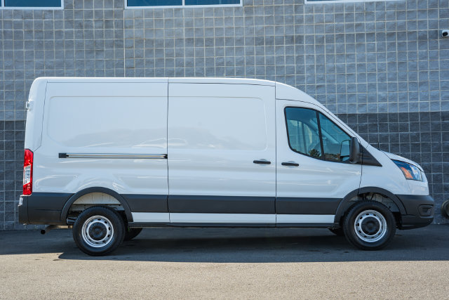 Used 2026 Ford Transit 250 148 Medium Roof RWD image 4