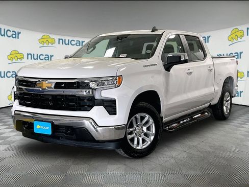 Used 2023 Chevrolet Silverado 1500 LT AWD/4WD image 3