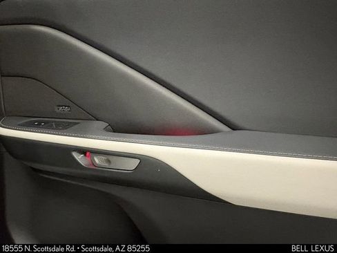 Used 2025 Lexus TX 500h AWD w/ Technology Package image 23