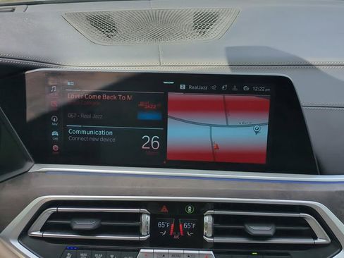Used 2021 BMW X7 xDrive40i w/ M Sport Package AWD/4WD image 16