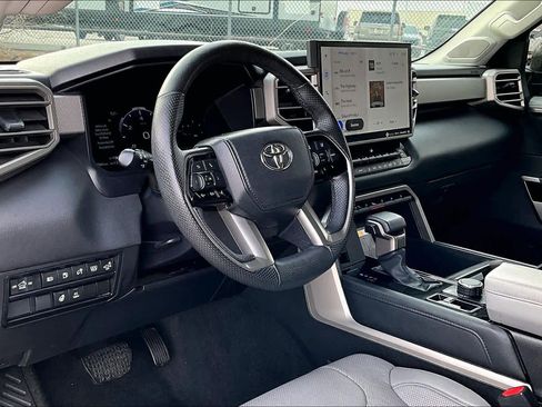 Used 2023 Toyota Tundra Limited image 17