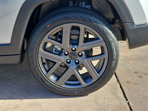 New 2026 Jeep Compass Latitude image 34