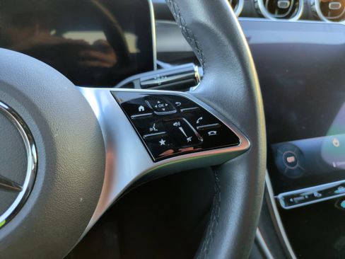 Used 2024 Mercedes-Benz GLC 300 image 21