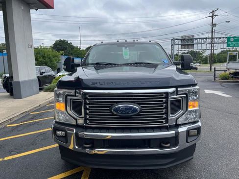 Used 2021 Ford F350 XLT w/ XLT Value Package image 2