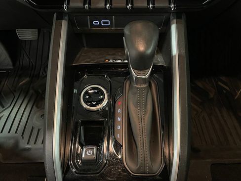 Used 2023 Chevrolet Colorado LT w/ LT Convenience Package II image 33