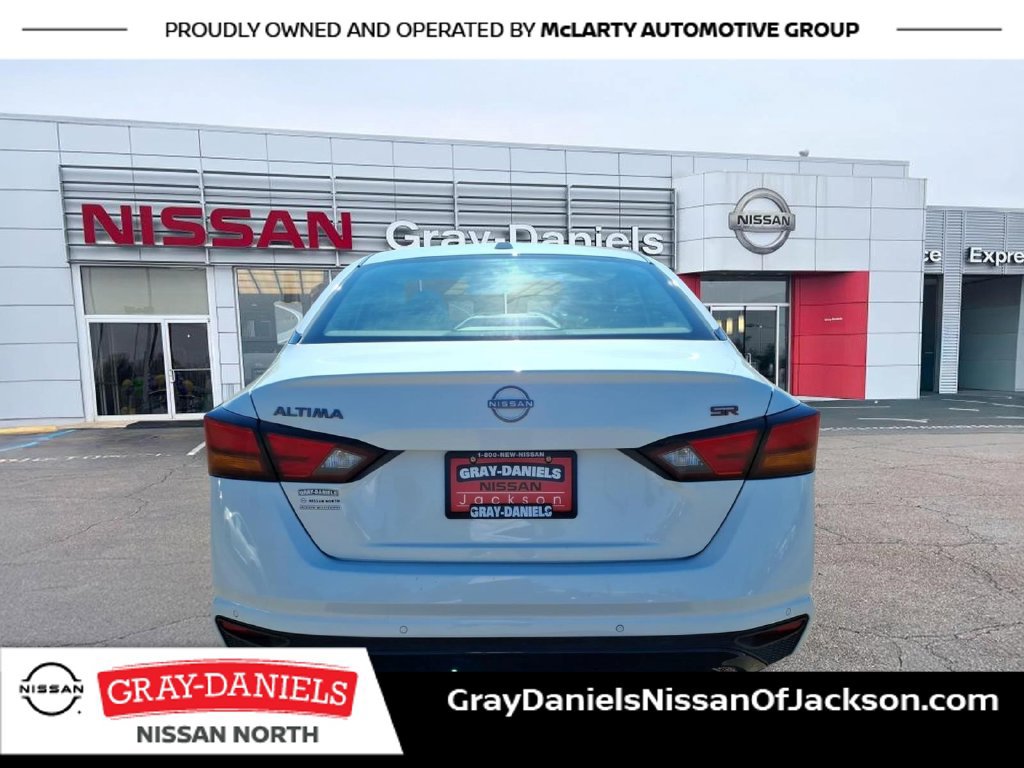 Used 2025 Nissan Altima 2.5 SR FWD image 6