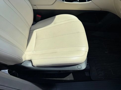 Used 2023 INFINITI QX60 Sensory w/ Vision Package FWD image 16