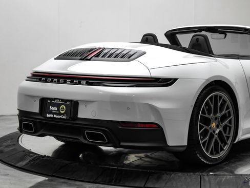 Used 2025 Porsche 911 Carrera RWD image 22
