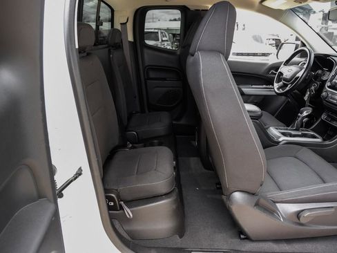 Used 2022 Chevrolet Colorado LT w/ LT Convenience Package image 34