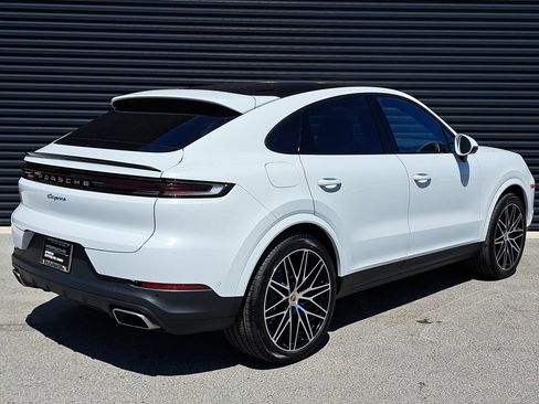 Certified 2025 Porsche Cayenne Coupe AWD/4WD image 7