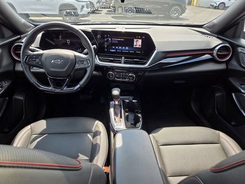 Certified 2024 Chevrolet Trax RS w/ Sunroof Package FWD image 14