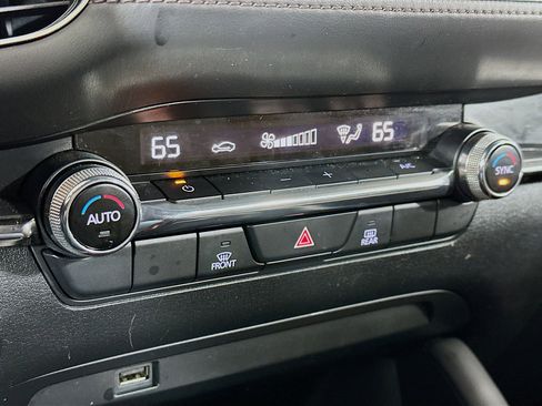 Used 2019 MAZDA MAZDA3 AWD Hatchback image 24