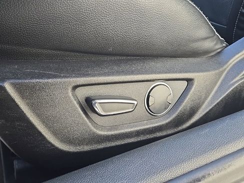 Used 2017 Ford Mustang Premium image 16