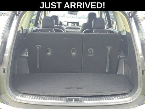 Used 2021 Kia Telluride SX w/ Towing Package FWD image 9