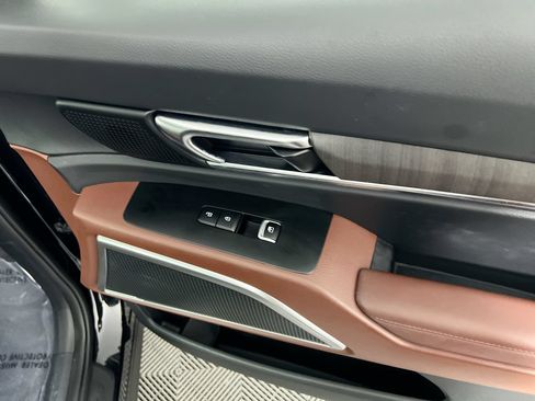 Used 2024 Kia Telluride EX w/ EX Captain's Chair Package FWD image 29