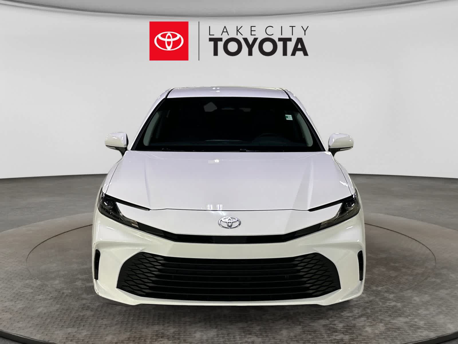 Used 2026 Toyota Camry LE FWD image 14