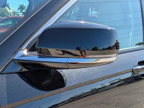 Used 2022 Jeep Grand Cherokee Overland image 12