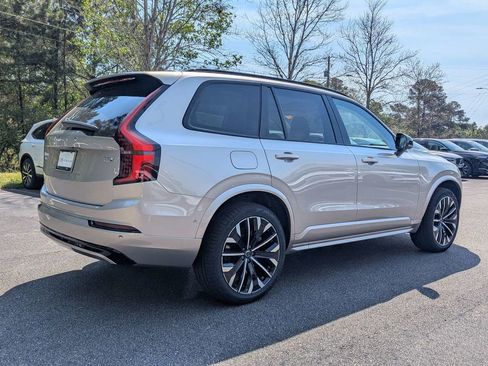 New 2026 Volvo XC90 T8 Ultra w/ Protection Package AWD/4WD image 7