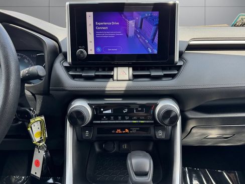 Certified 2023 Toyota RAV4 LE AWD/4WD image 15