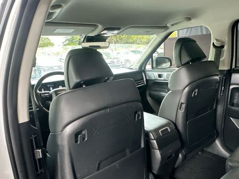 Used 2024 Hyundai Santa Fe SEL FWD image 23