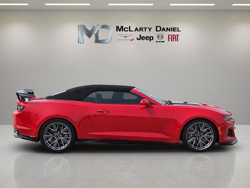 Used 2022 Chevrolet Camaro ZL1 RWD image 6