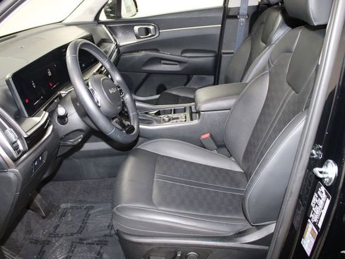 Used 2025 Kia Sorento EX w/ Panoramic Sunroof Package image 21