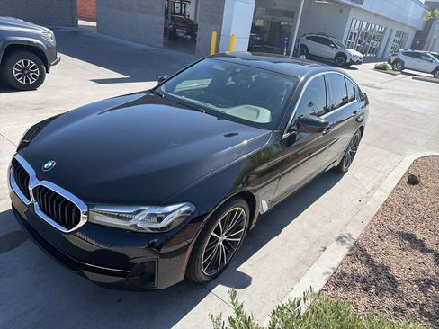 Used 2021 BMW 530i w/ Convenience Package RWD image 1