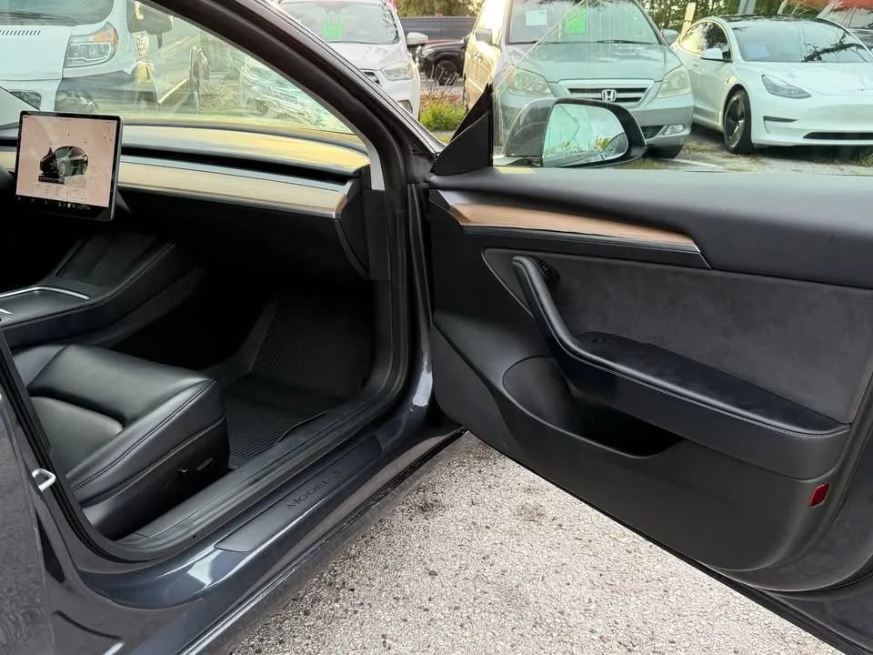 Used 2022 Tesla Model 3 RWD image 16