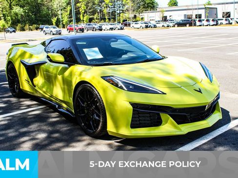 Used 2024 Chevrolet Corvette Z06 w/ Stealth Interior Trim Package RWD image 4