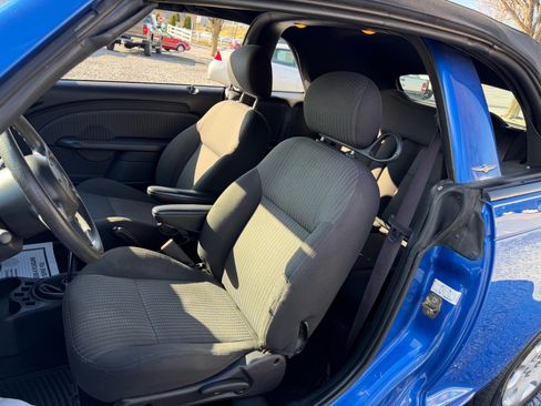 Used 2005 Chrysler PT Cruiser Convertible FWD image 19