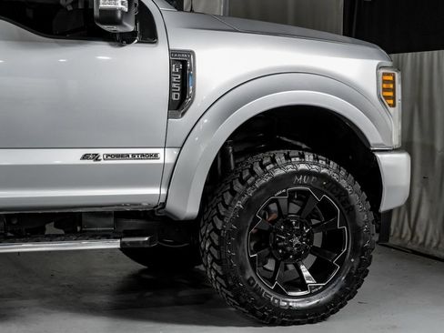 Used 2019 Ford F250 Lariat w/ Lariat Ultimate Package AWD/4WD image 8
