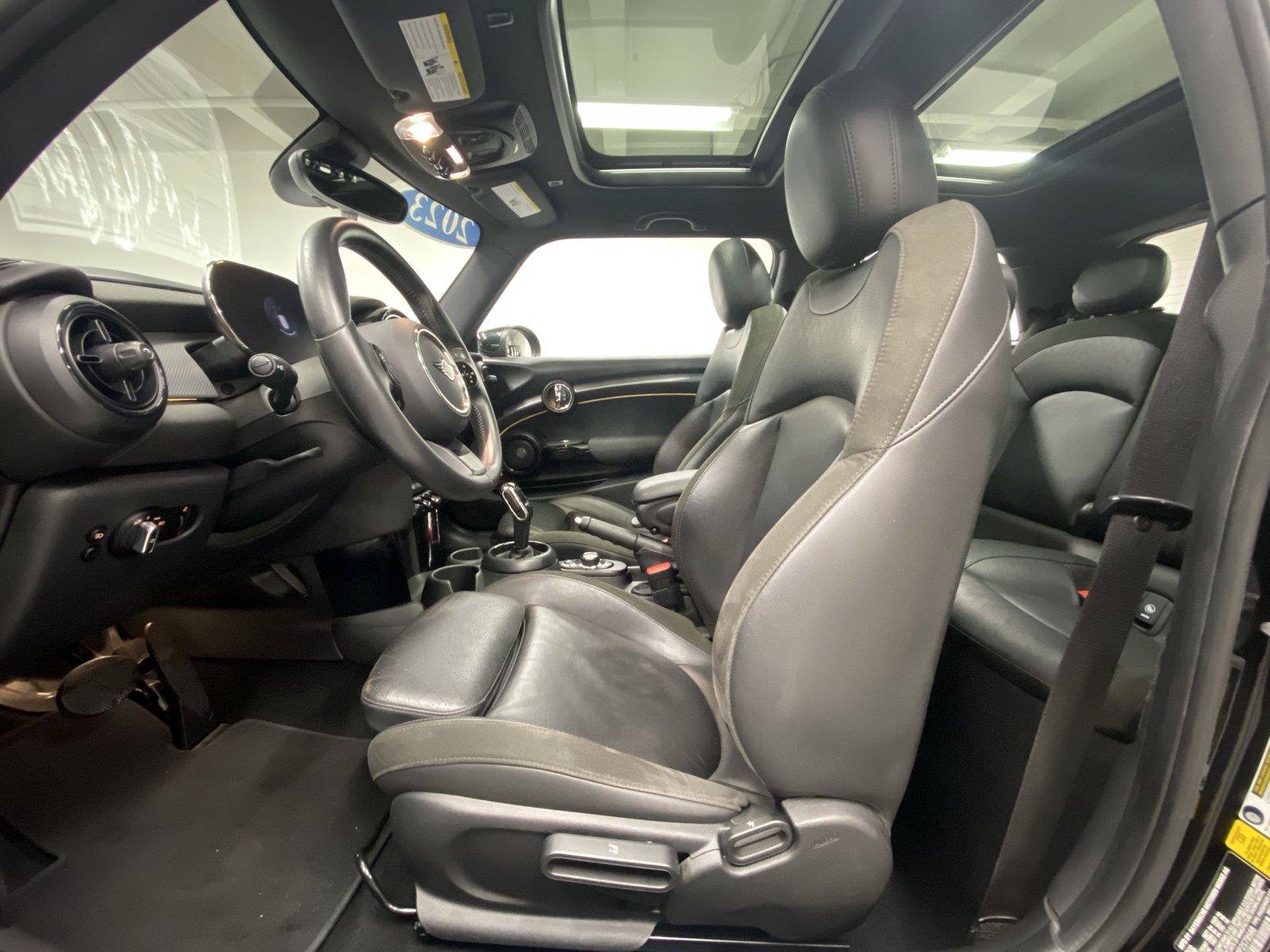 Used 2023 MINI Cooper S FWD image 17