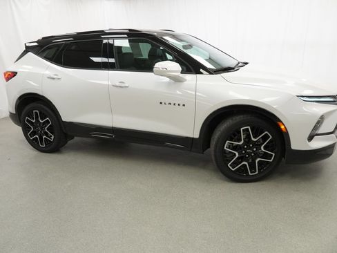 Used 2024 Chevrolet Blazer RS w/ Driver Confidence II Package AWD/4WD image 36