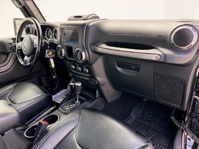 Used 2018 Jeep Wrangler Unlimited Sport w/ Connectivity Group AWD/4WD image 32