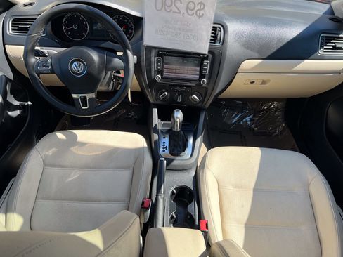 Used 2012 Volkswagen Jetta SE FWD image 10