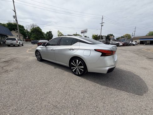 Used 2020 Nissan Altima 2.5 SL FWD image 22