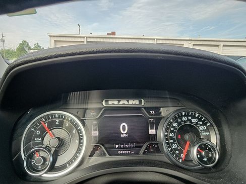 Used 2022 RAM 1500 Laramie AWD/4WD image 13