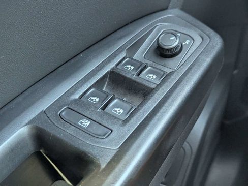 Used 2021 Volkswagen Atlas SE FWD image 25
